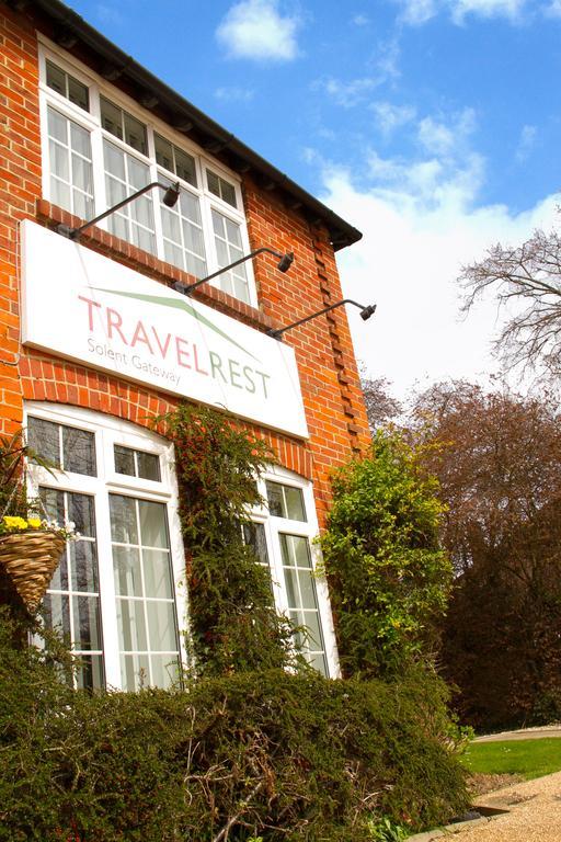 Travelrest Fareham Solent Gateway Hotel Exterior foto
